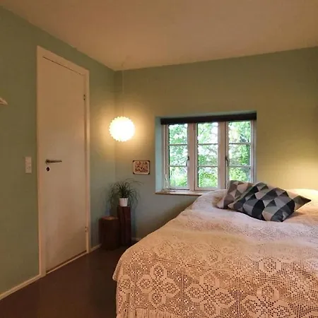 לינה וארוחת בוקר Hos Molsgaarden