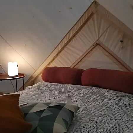 Hos Molsgaarden * Knebel