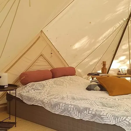 לינה וארוחת בוקר Hos Molsgaarden *