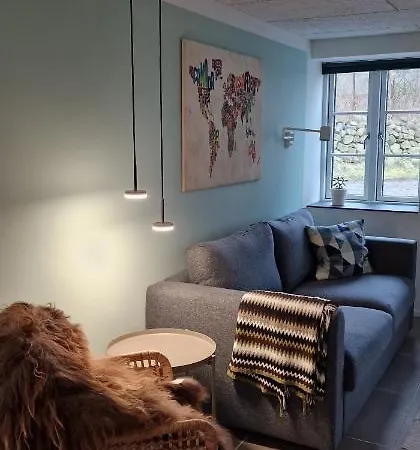 Hos Molsgaarden לינה וארוחת בוקר Knebel