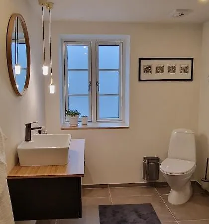 Hos Molsgaarden Knebel