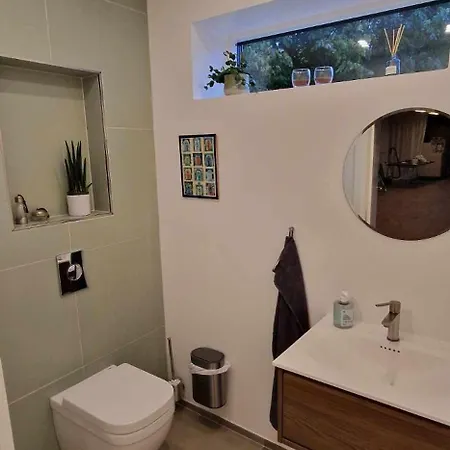 Hos Molsgaarden לינה וארוחת בוקר *