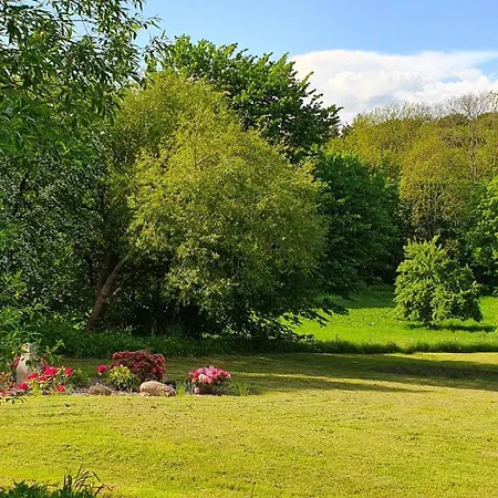 לינה וארוחת בוקר Hos Molsgaarden Knebel