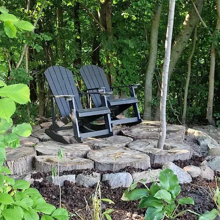 Hos Molsgaarden * Knebel